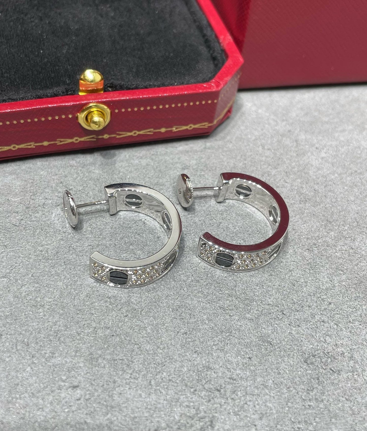 ¡®Lume Jewelry¡¯LOVE CERAMIC DIAMOND PAVED SILVER EARRINGS
