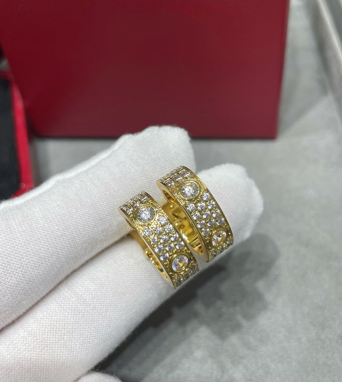 ¡®Lume Jewelry¡¯LOVE 5.5MM DIAMOND PAVED EARRINGS