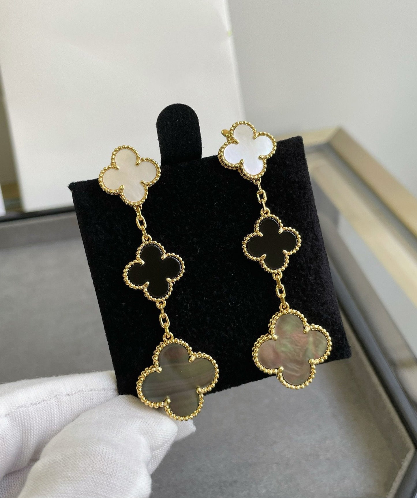 ¡®Lume Jewelry¡¯CLOVER 3 MOTIF MOP ONYX DARK MOP PINK GOLD EARRINGS