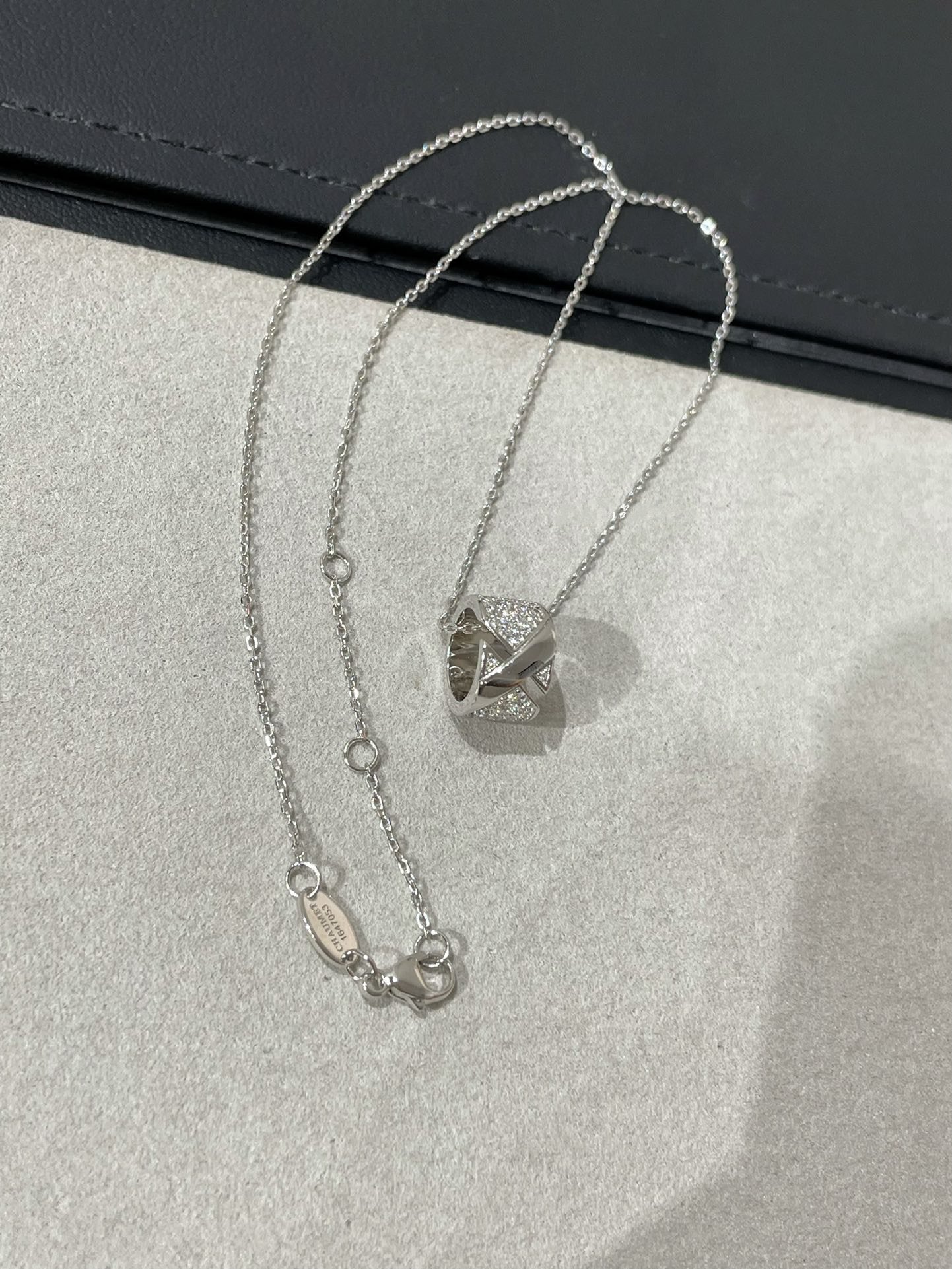 ¡®Lume Jewelry¡¯LIENS EVIDENCE DIAMOND PAVED NECKLACE