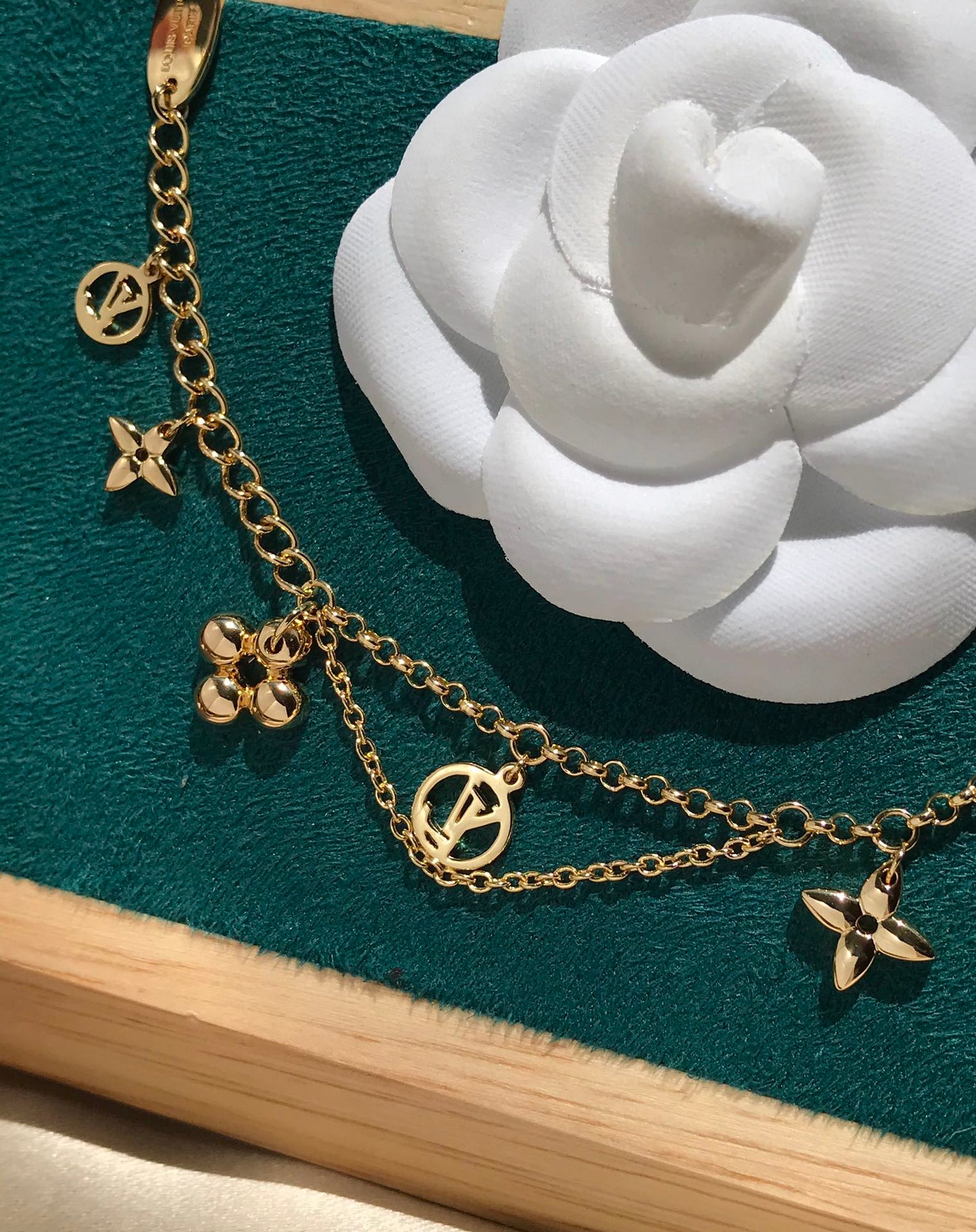 ¡®Lume Jewelry¡¯BLOOMING PINK GOLD MOP BRACELET
