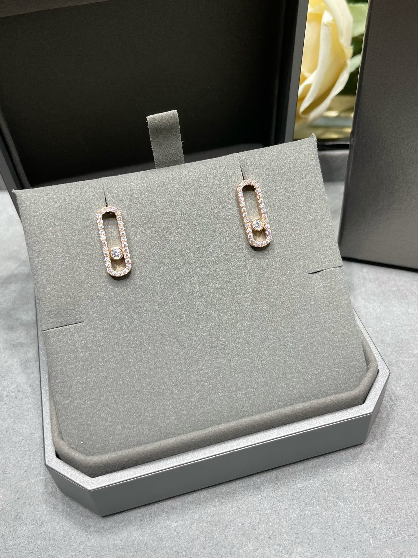 [Lume Jewelry]MOVE UNO STUD DIAMOND PAVED EARRINGS