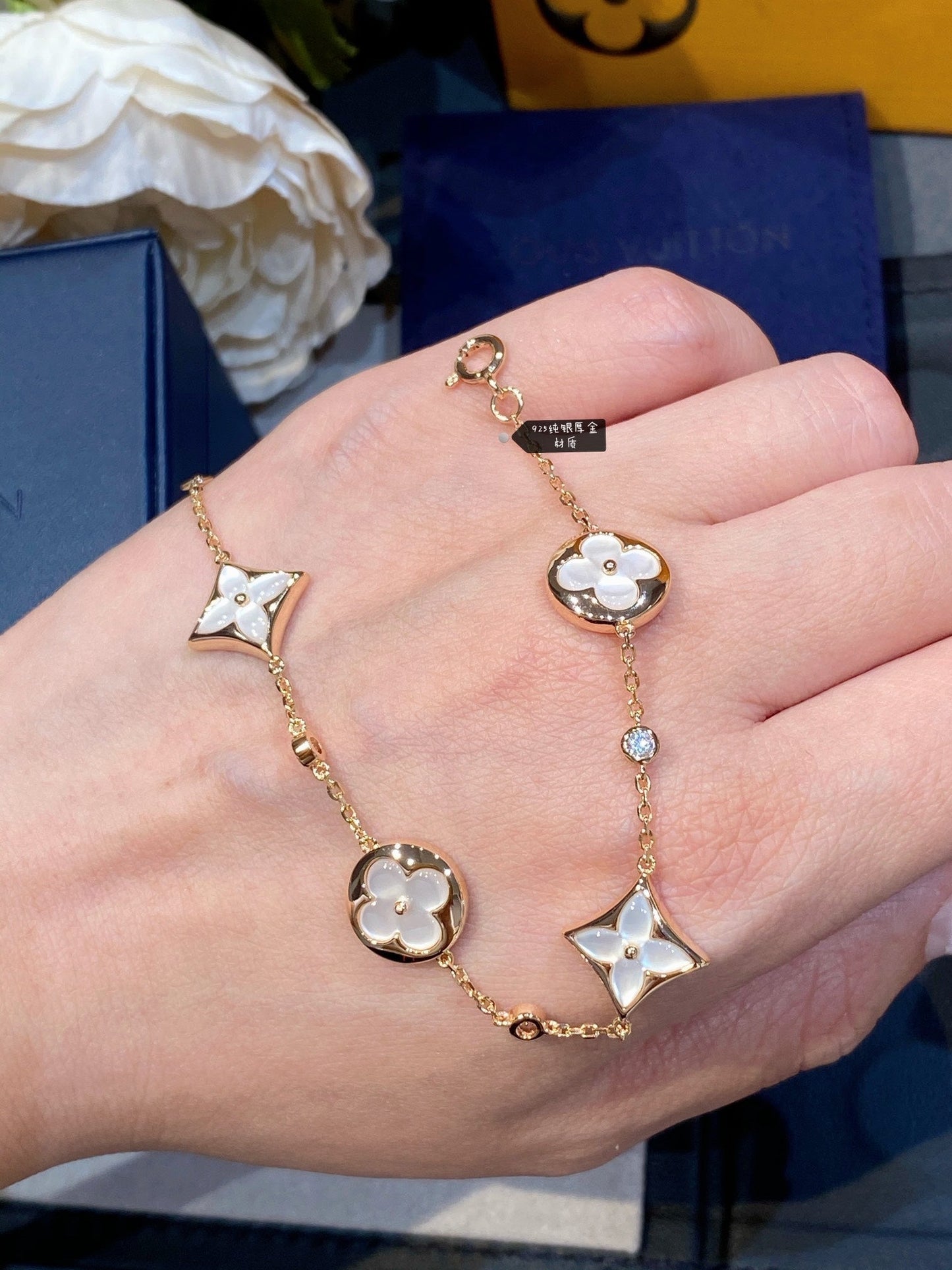 ¡®Lume Jewelry¡¯STAR AND SUN 4 MOTIF WHITE MOP PINK GOLD BRACELET