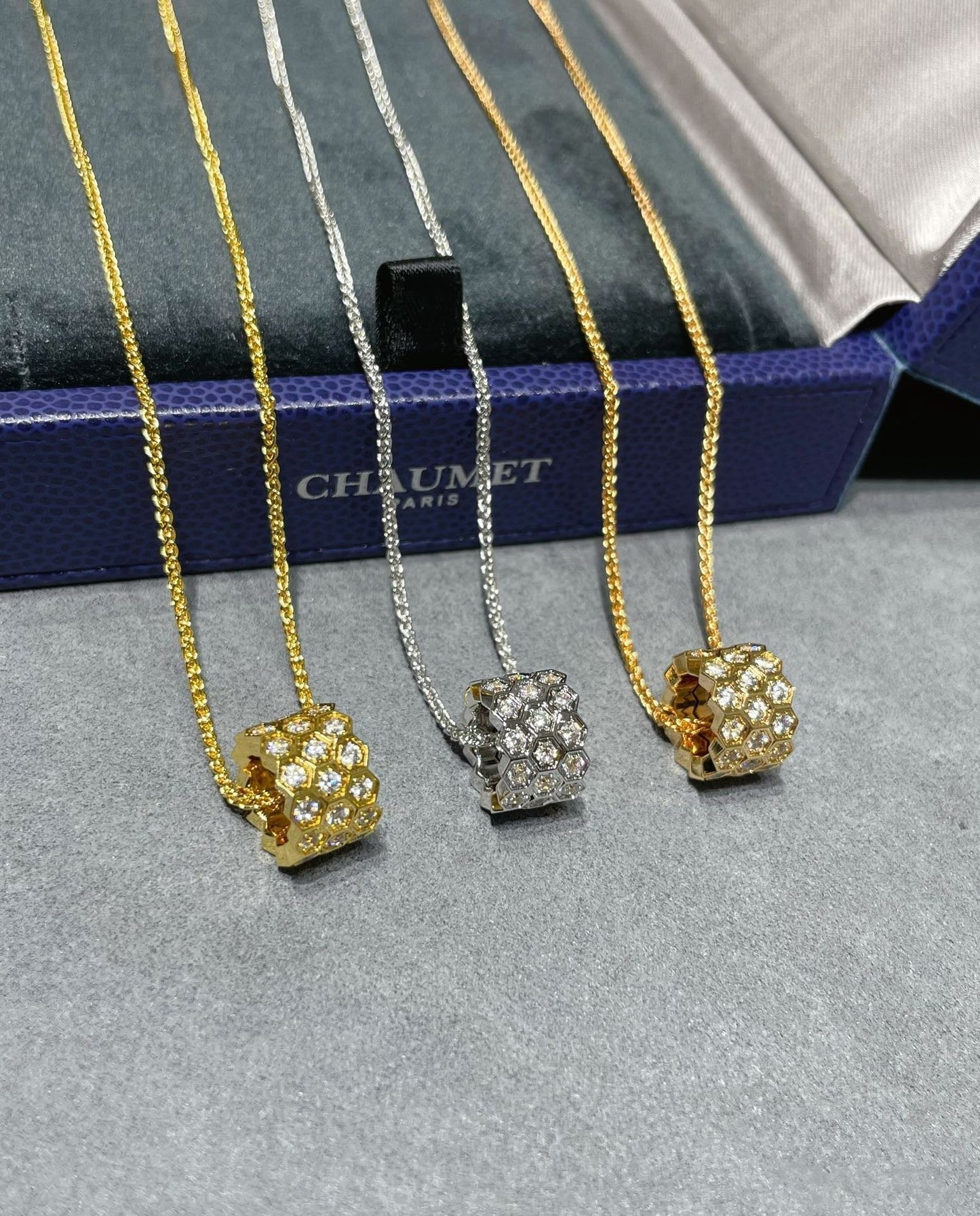 ¡®Lume Jewelry¡¯BEE LOVE DIAMOND PAVED 3 ROW NECKLACE