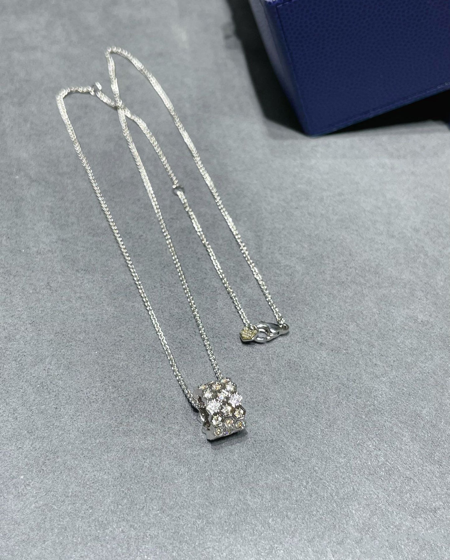 ¡®Lume Jewelry¡¯BEE LOVE DIAMOND PAVED 3 ROW NECKLACE