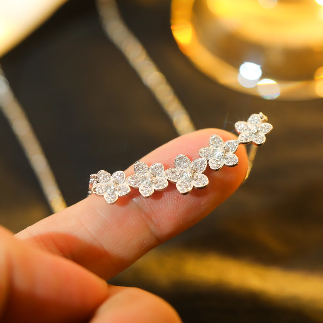 [Lume Jewelry]]wild flower diamond line pendant