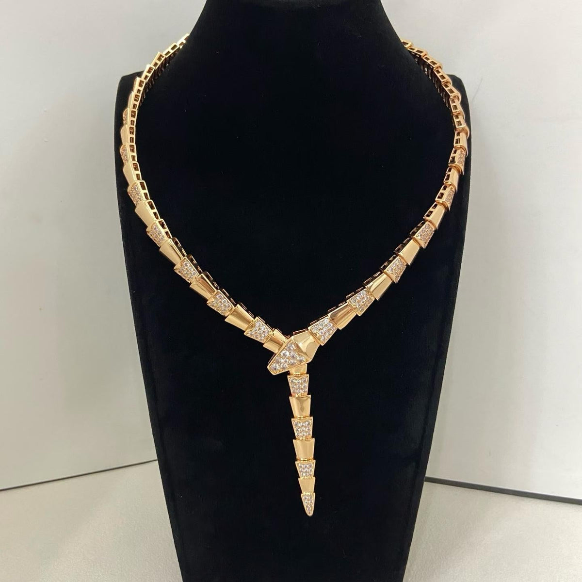 [Lume Jewelry]NEW WIDE BAND INLAID DIAMOND SNAKE NECKLACE