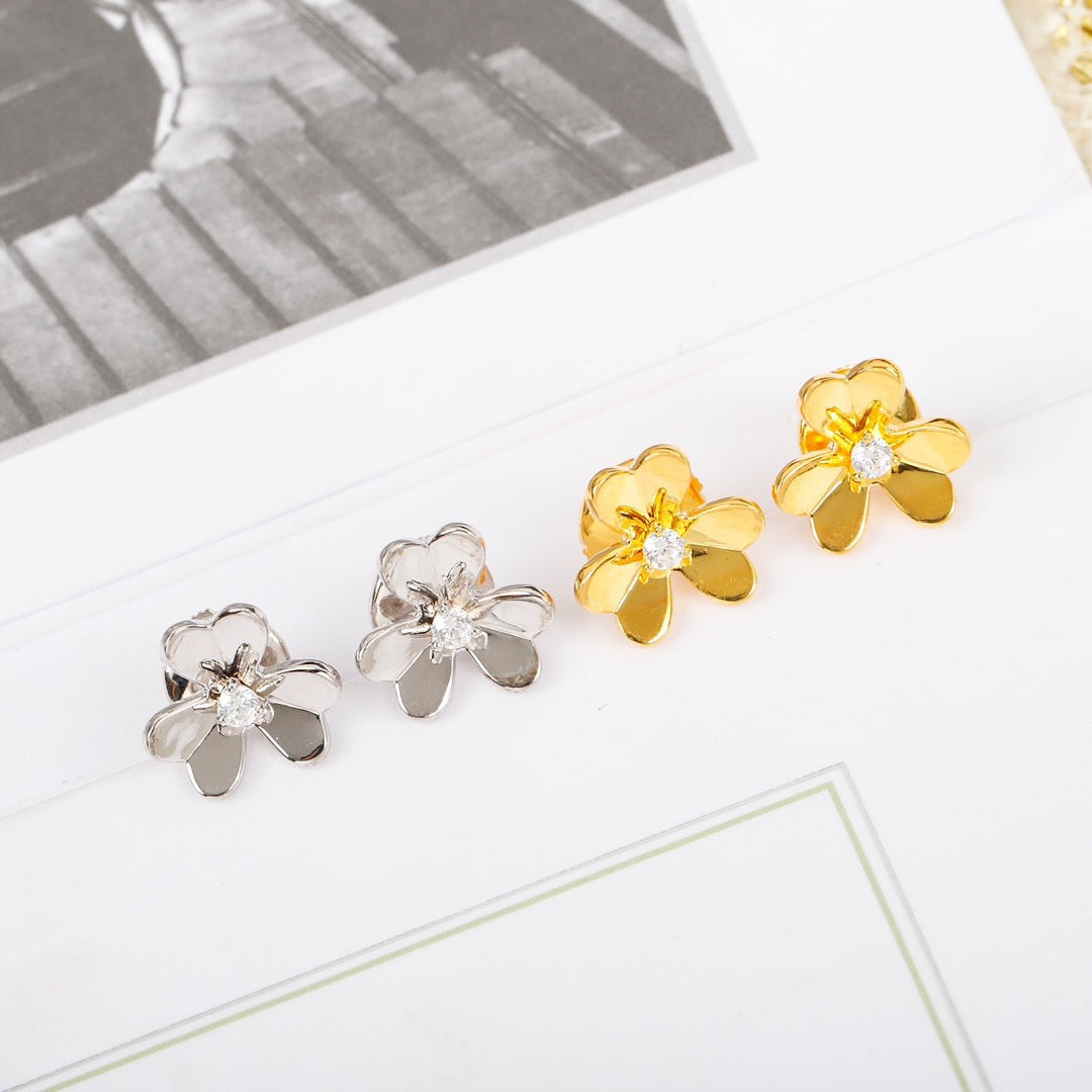¡®Lume Jewelry¡¯FRIVOLE MINI FLOWER EARRINGS