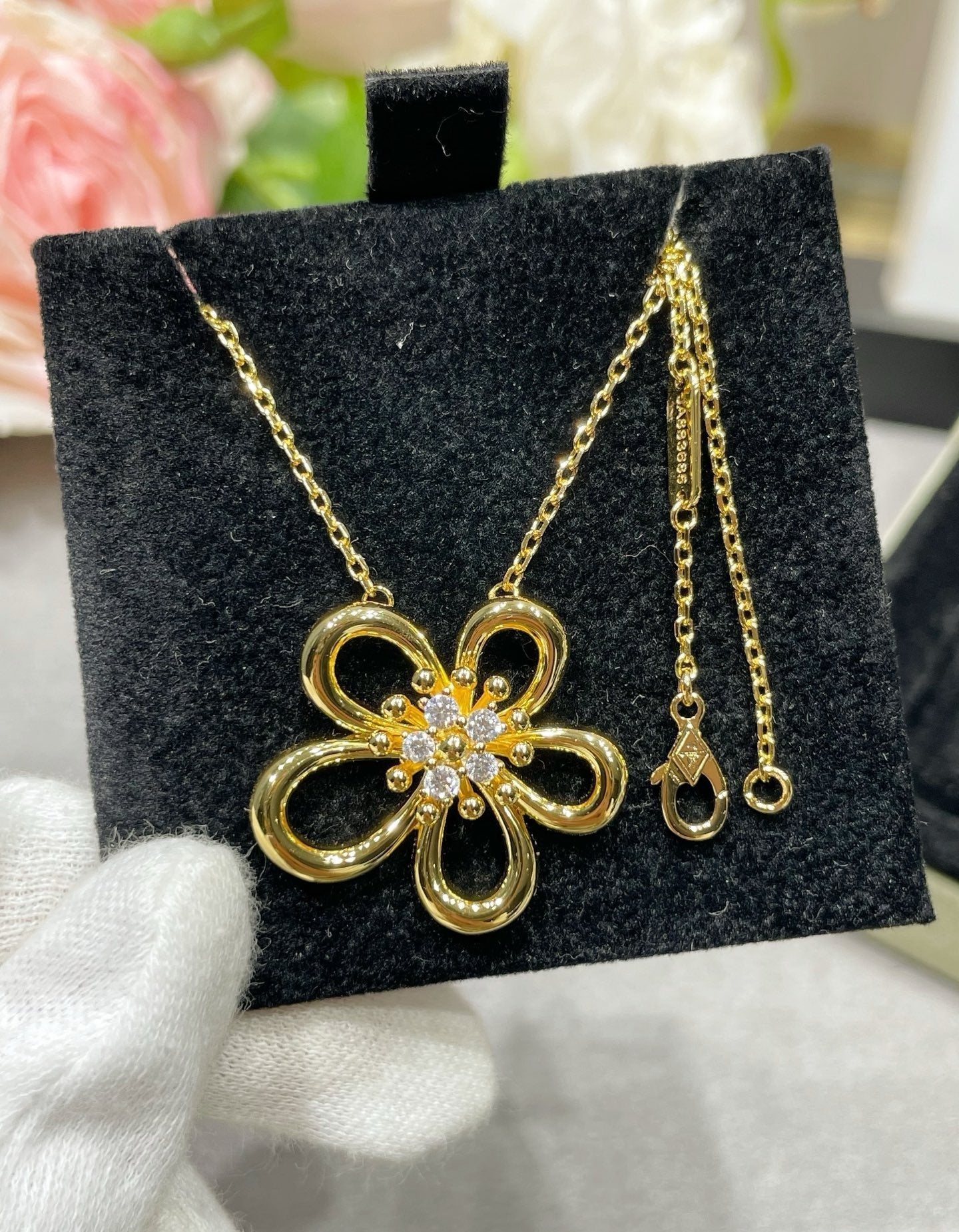 [Lume Jewelry] Flower Jewelry Set with Diamond Center