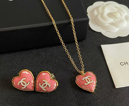 [Lume Jewelry] Heart-shaped Necklace & Earring Set