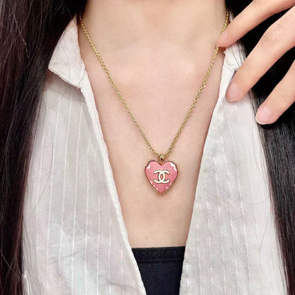 [Lume Jewelry] Heart-shaped Necklace & Earring Set