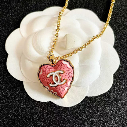[Lume Jewelry] Heart-shaped Necklace & Earring Set