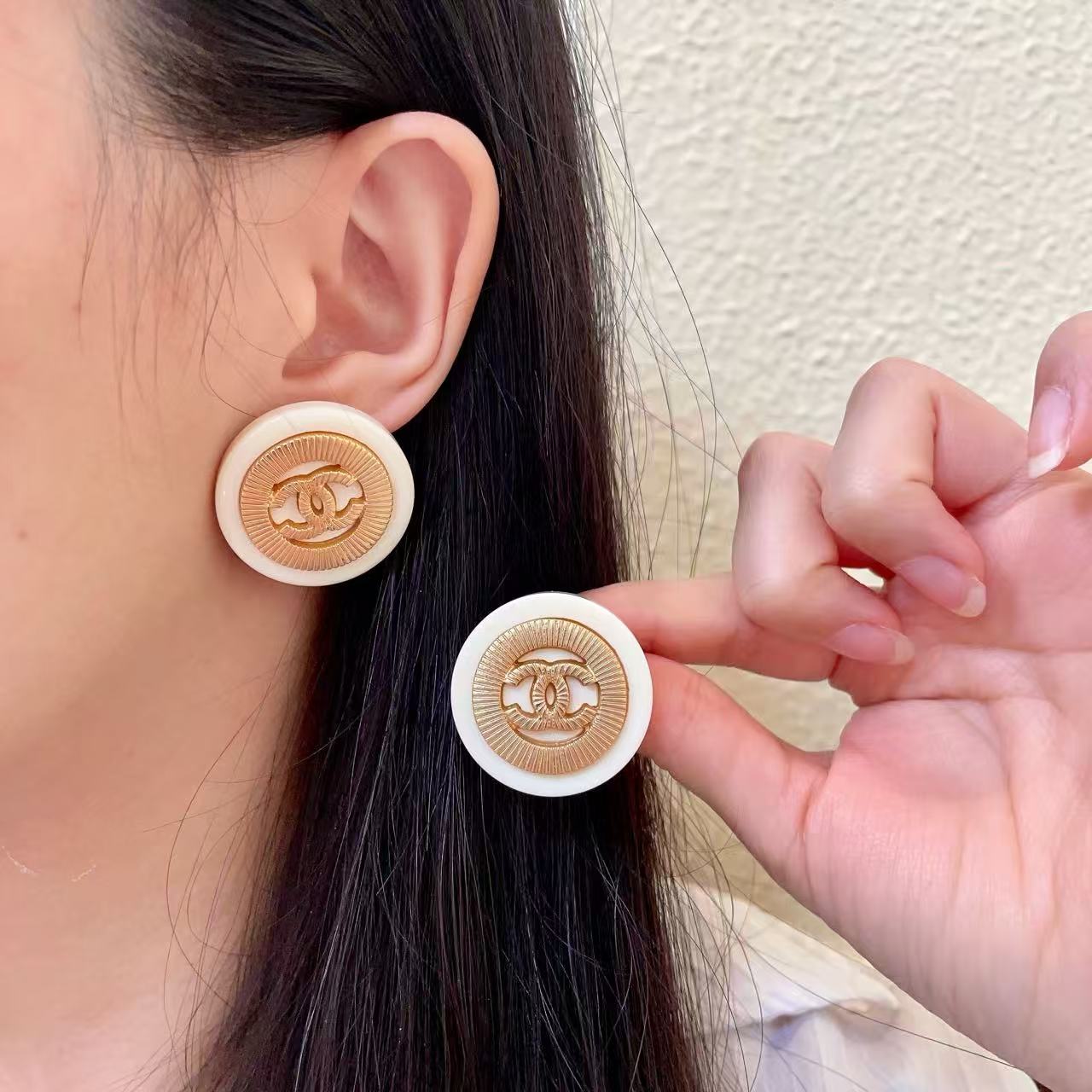 [Lume Jewelry]Classic Double C Earrings