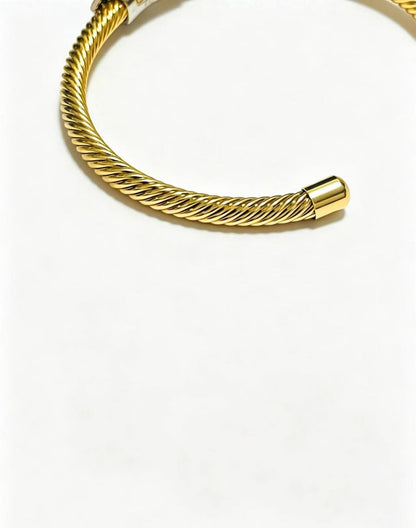 ¡®Lume Jewelry26 New Open Horseshoe Bangle