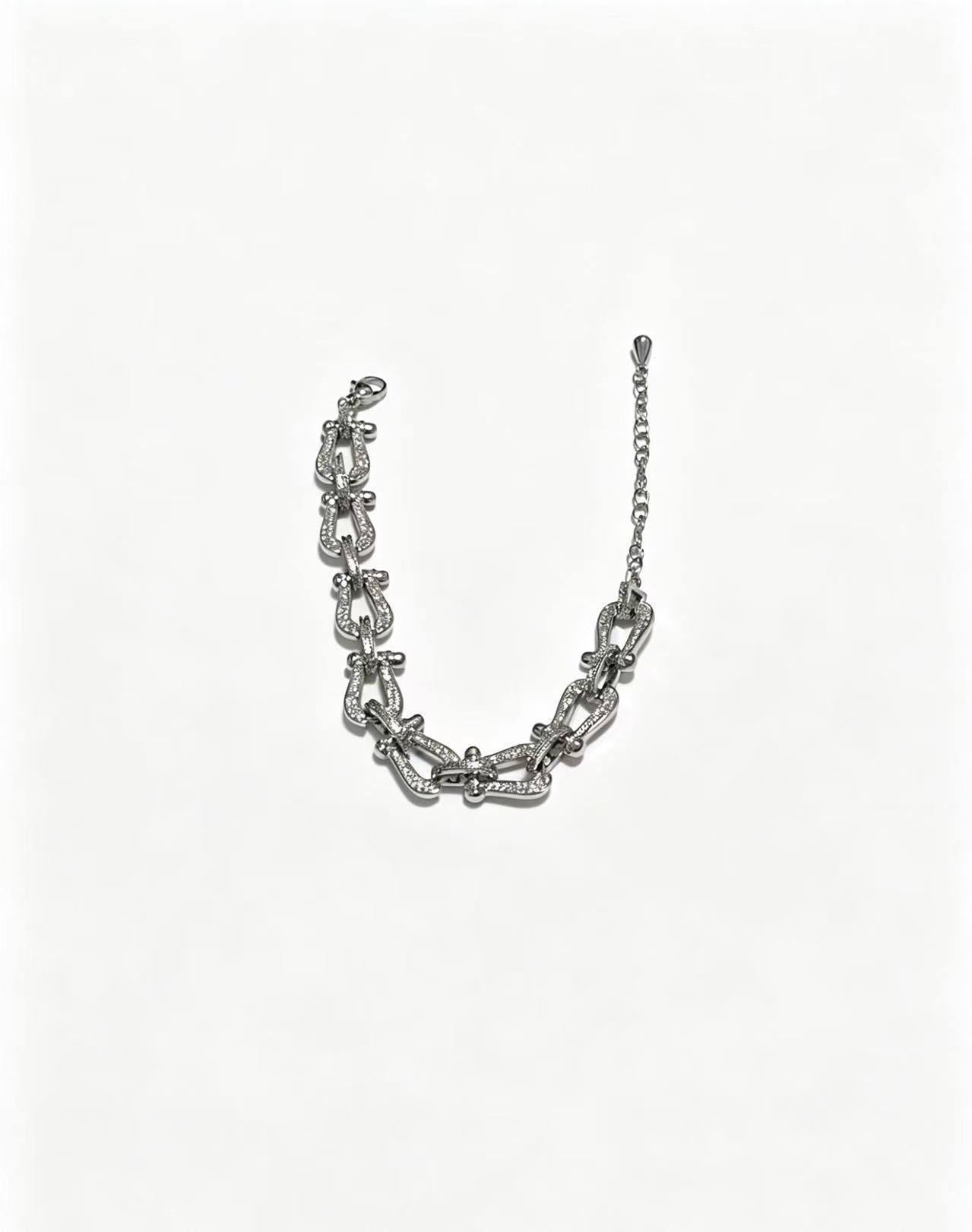 ¡®Lume JewelryDiamond-studded Horseshoe Bracelet
