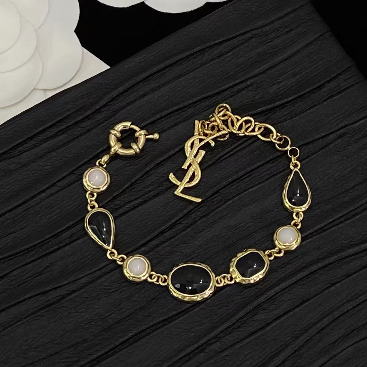 ¡®Lume JewelryCabochon Stone Bracelet