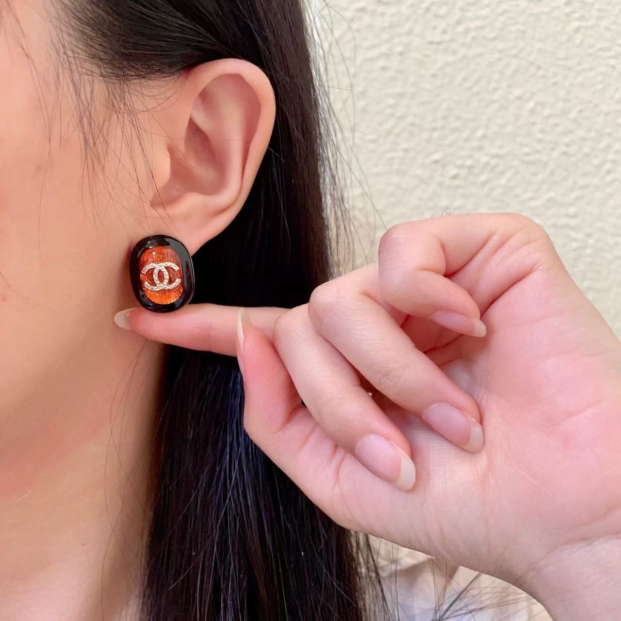 [Lume Jewelry]Amber & Glass Stud Earrings