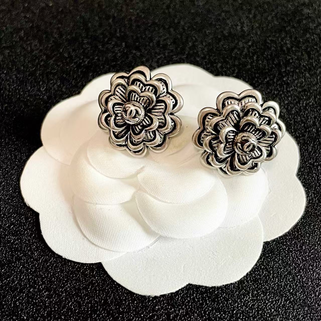 [Lume Jewelry]Vintage Camellia Earrings