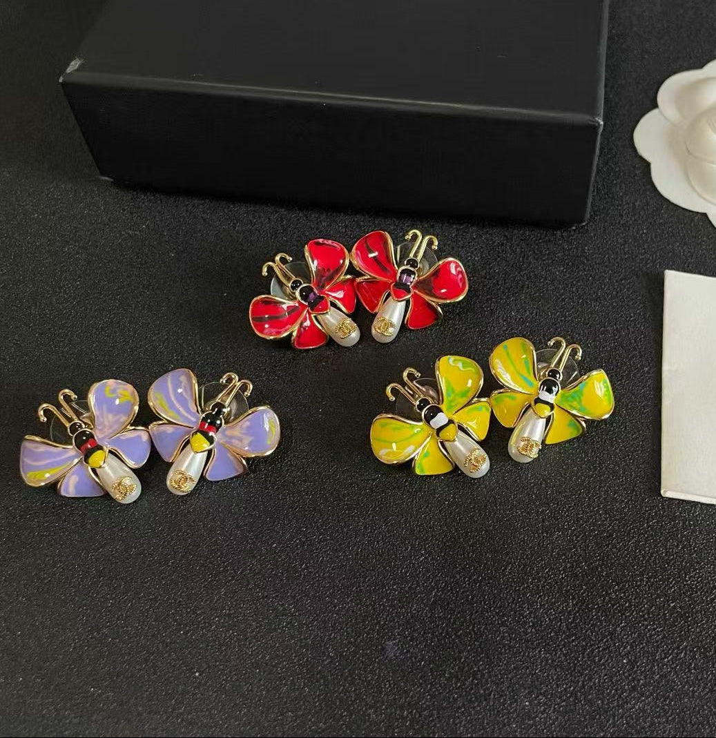 [Lume Jewelry] Ladybug Enamel & Faux Pearl Clip-On Earrings