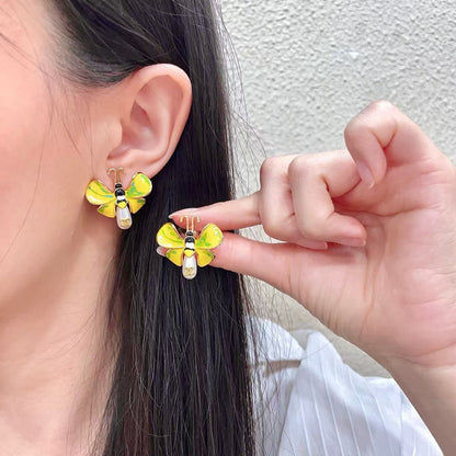 [Lume Jewelry] Ladybug Enamel & Faux Pearl Clip-On Earrings