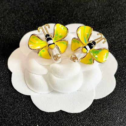 [Lume Jewelry] Ladybug Enamel & Faux Pearl Clip-On Earrings