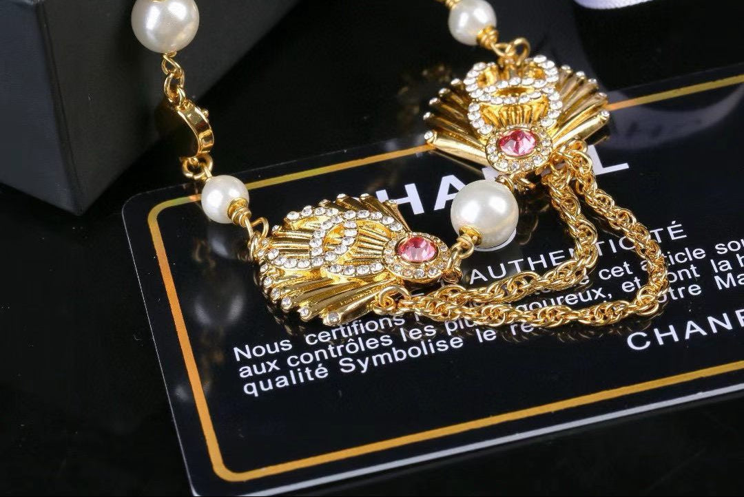 [Lume Jewelry]Vintage Fan Motif Double CC Crystal & Pearl Necklace