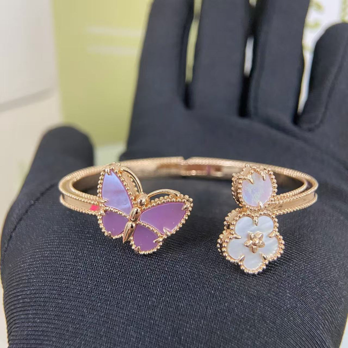 ¡®Lume Jewelry¡¯Lucky Alhambra Butterfly & Clover Open Bangle,