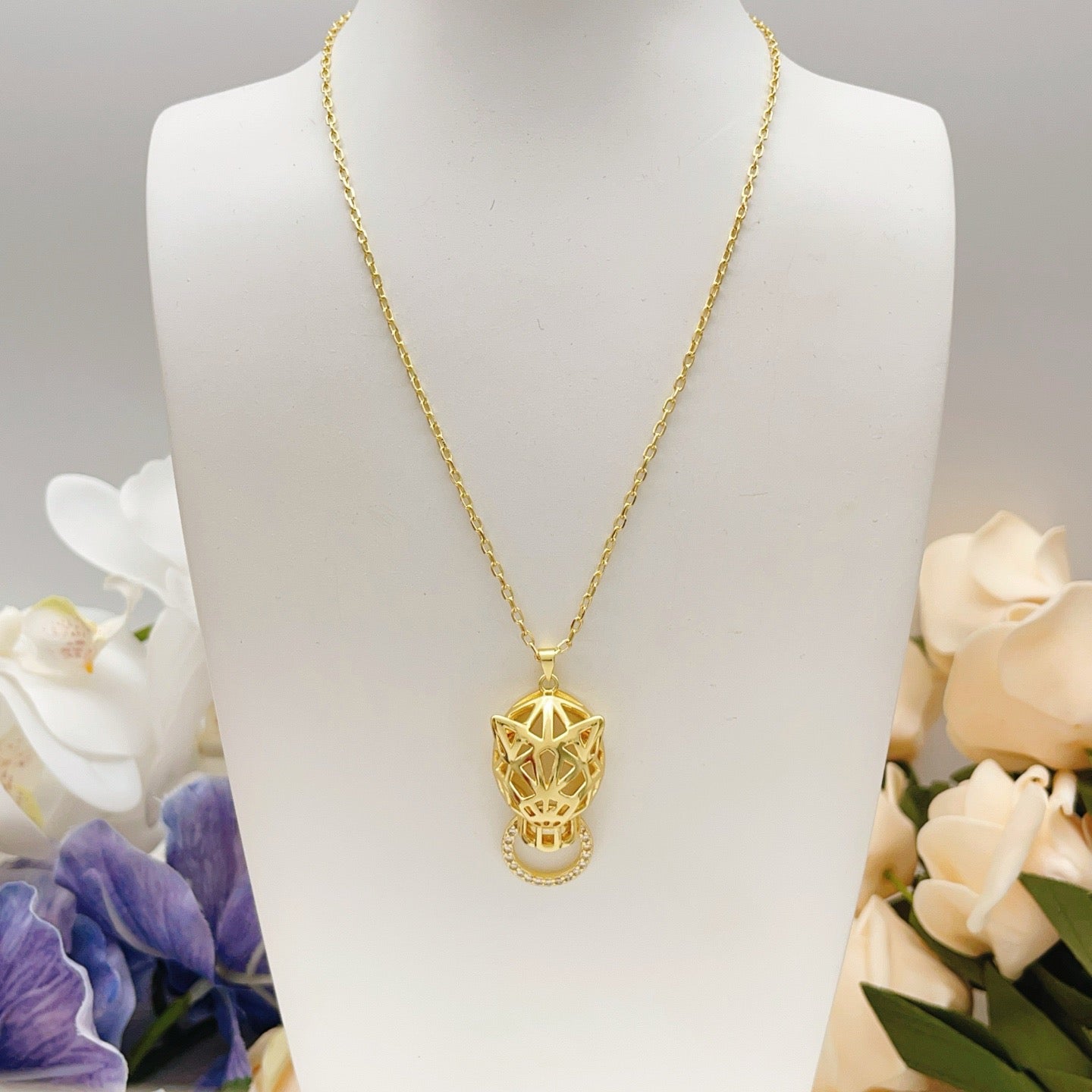 ¡®Lume Jewelry¡¯Openwork Panther‑Head Doorknocker Necklace