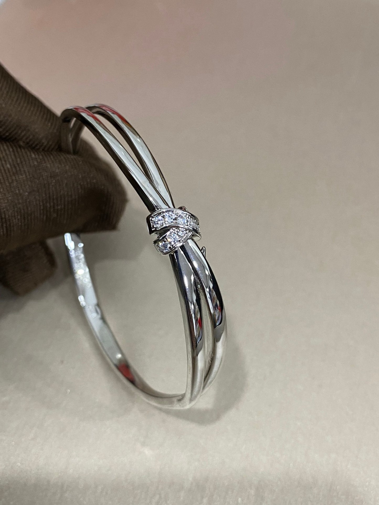 ¡®Lume Jewelry¡¯Liens Séduction Bracelet | Diamond Twisted Knot Bangle