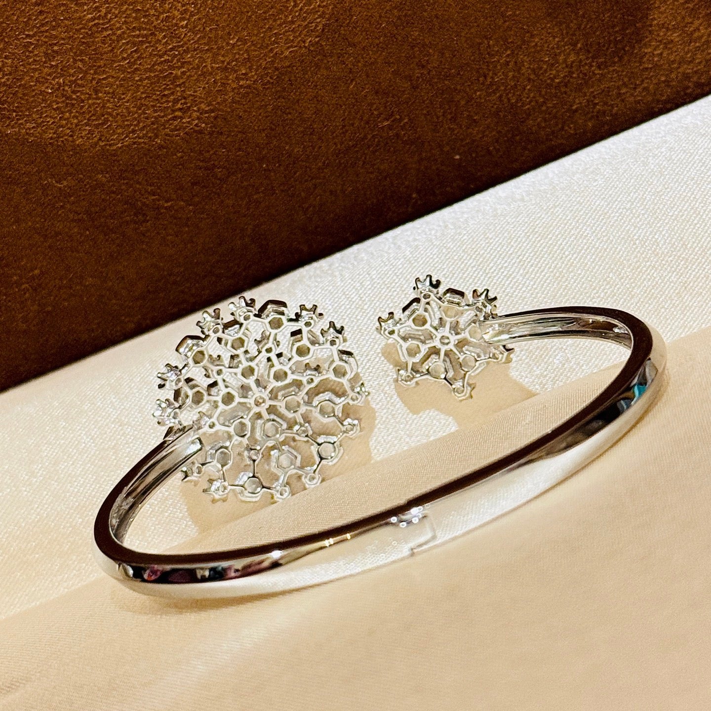 ¡®Lume Jewelry¡¯ Honeycomb Diamond Open Bangle