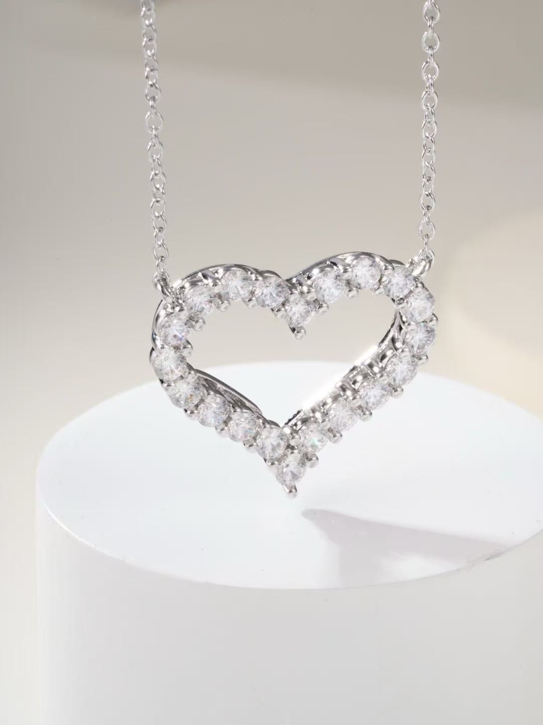 [Lume Jewelry]T Family Heart Necklace
