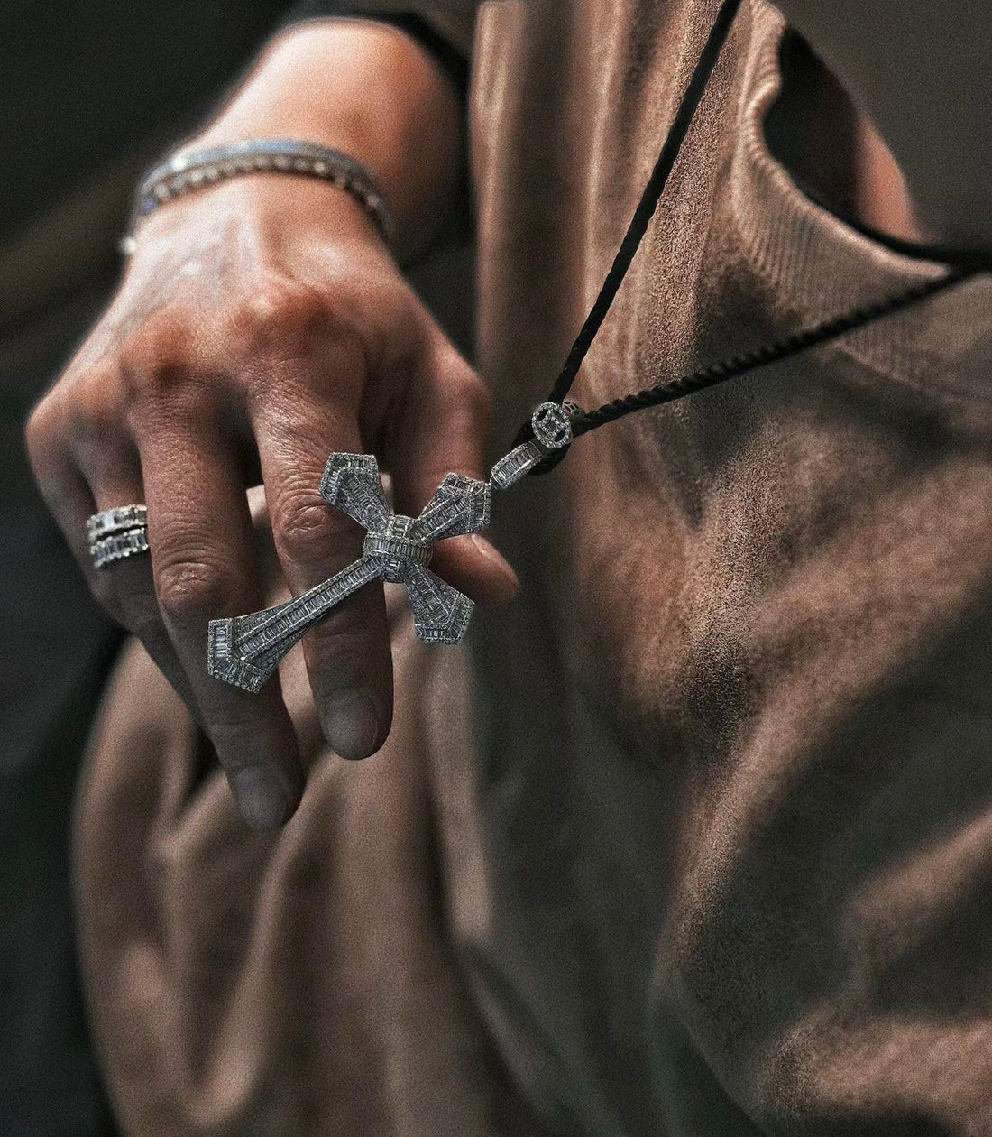 ¡®Lume Jewelry¡¯Pave Cross Pendant Necklace