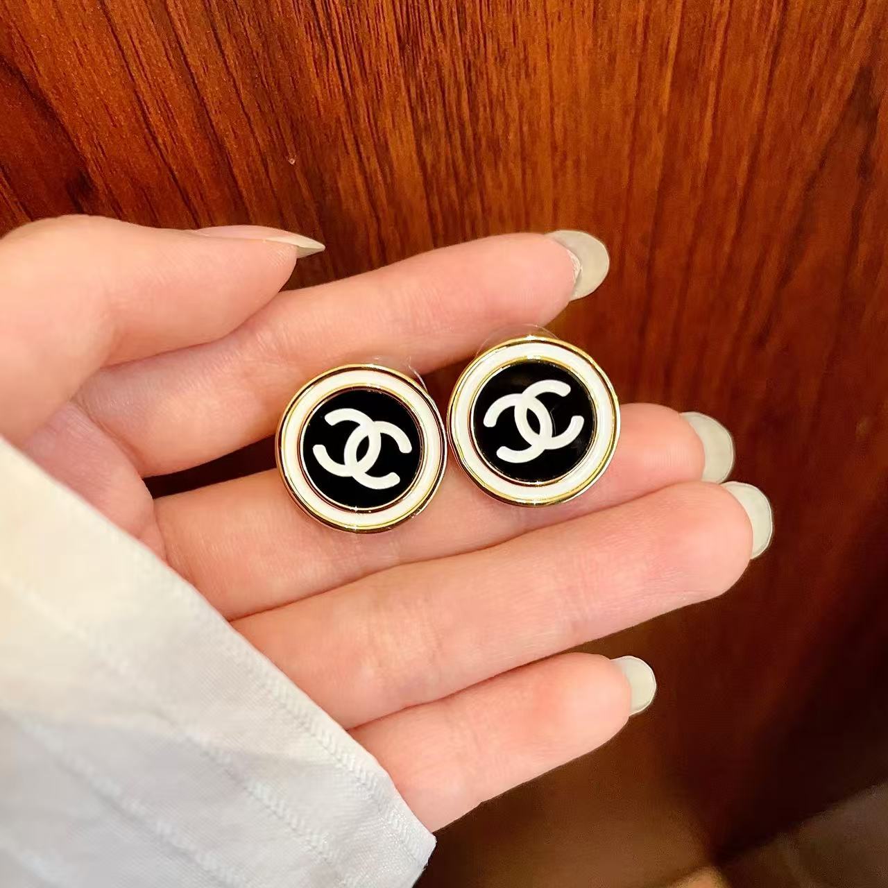 [Lume Jewelry]Classic Double C Stud Earrings