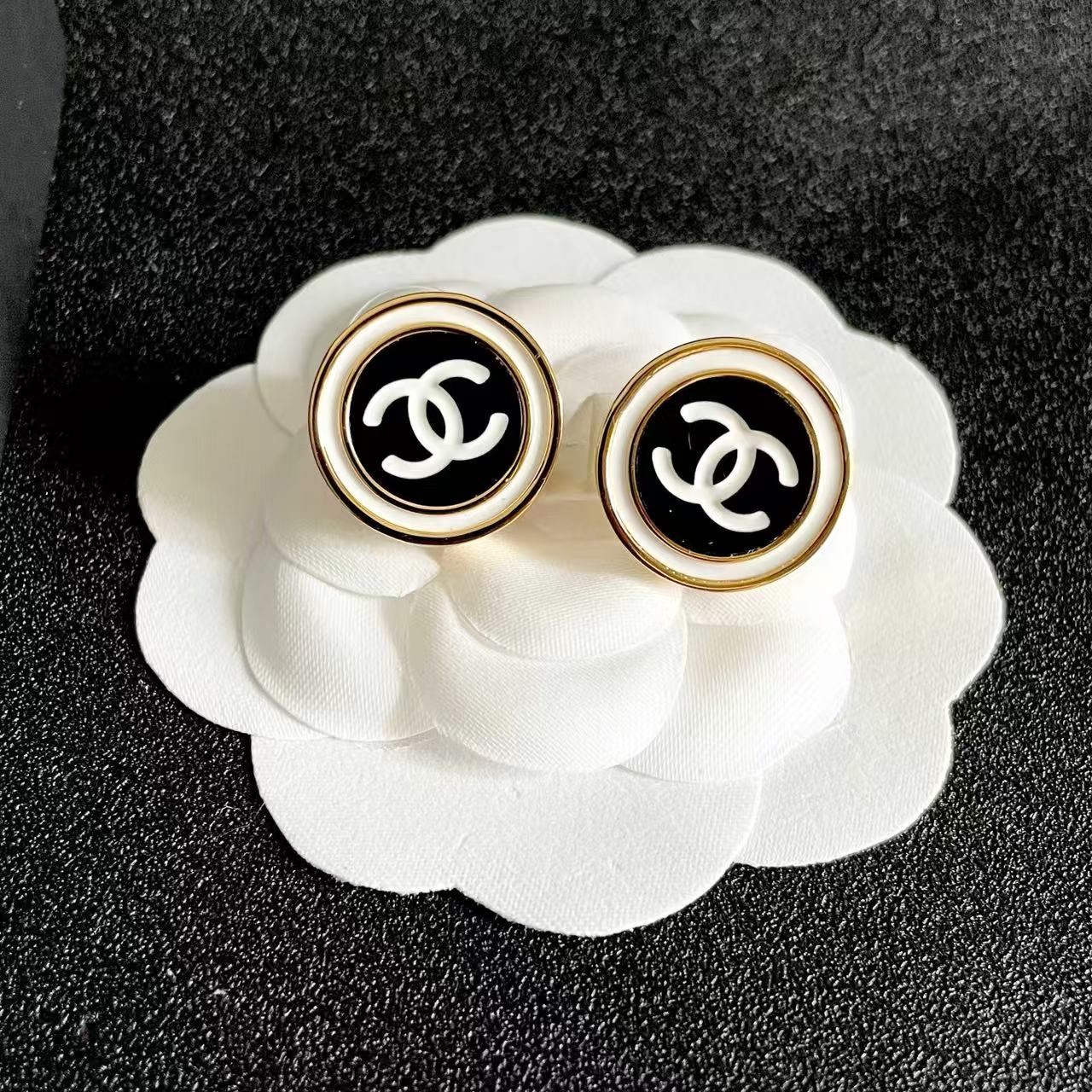 [Lume Jewelry]Classic Double C Stud Earrings