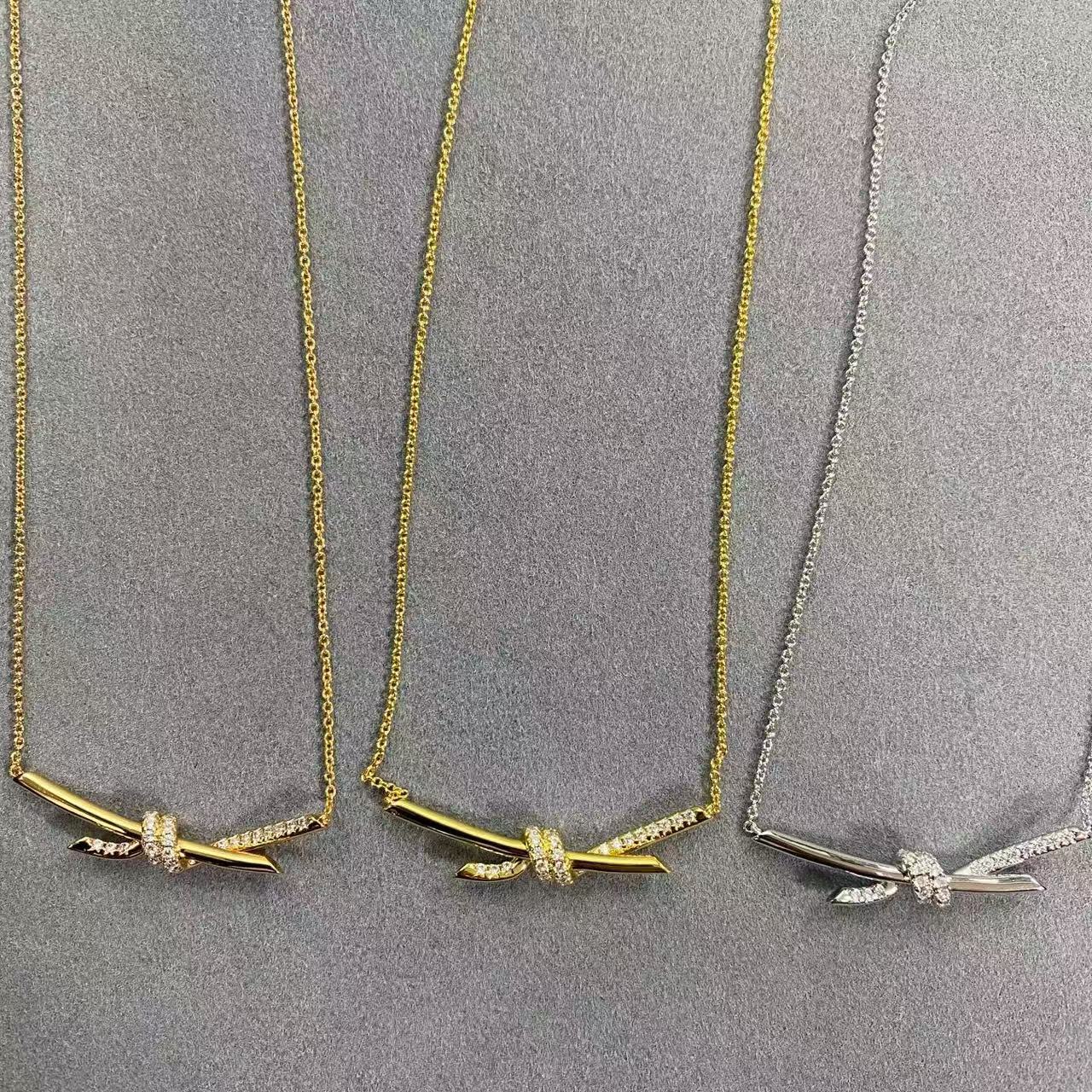 [Lume Jewelry]T House Diamond-Studded Knot Necklace