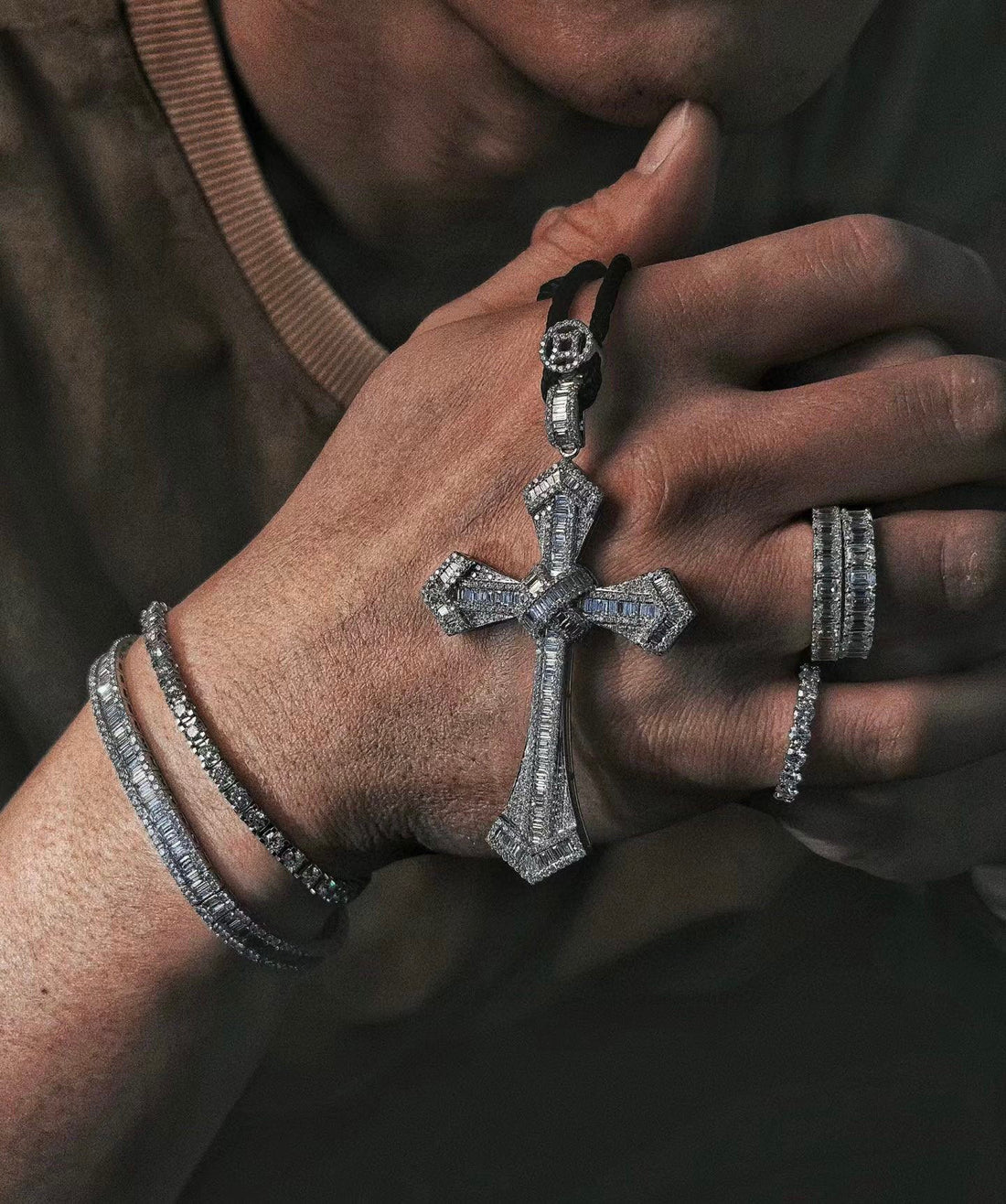 ¡®Lume Jewelry¡¯Pave Cross Pendant Necklace