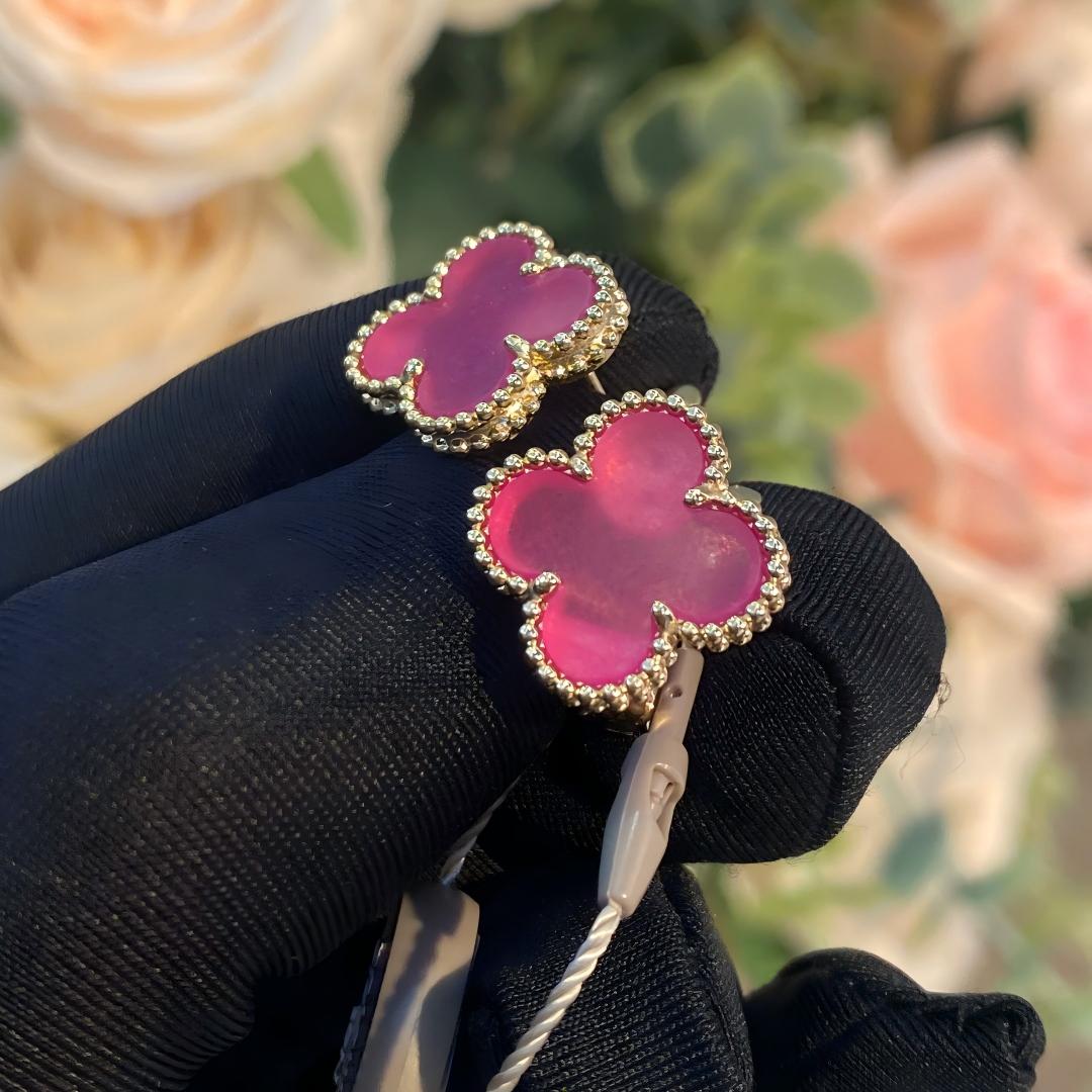 [Lume Jewelry]NEW CLOVER 15MM PINK ENAMEL STUD EARRINGS