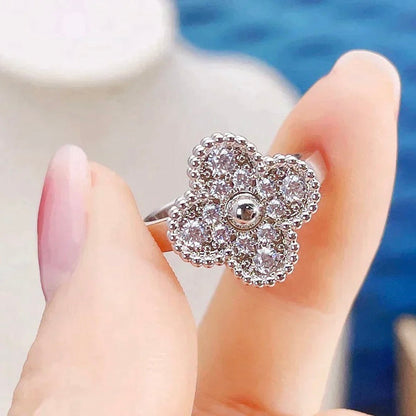 ¡®Lume Jewelry¡¯CLOVER DIAMOND RING