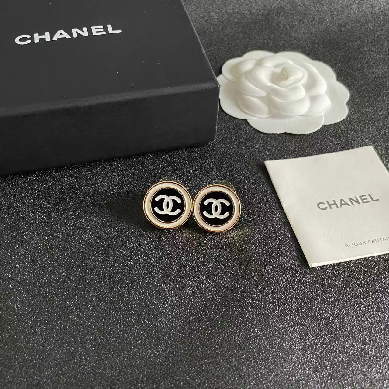 [Lume Jewelry]Classic Double C Stud Earrings