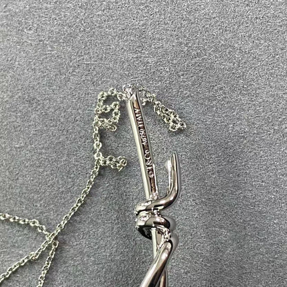 [Lume Jewelry]T House Diamond-Studded Knot Necklace