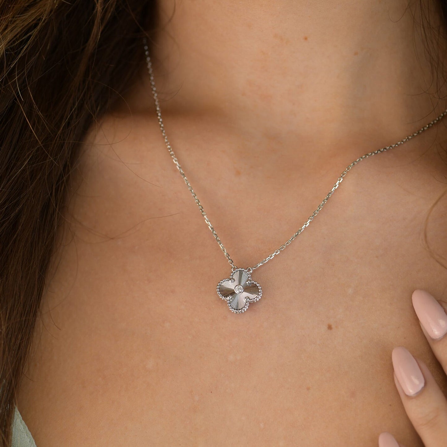 ¡®Lume Jewelry¡¯CLOVER  15MM DIAMOND LASER NECKLACE SILVER