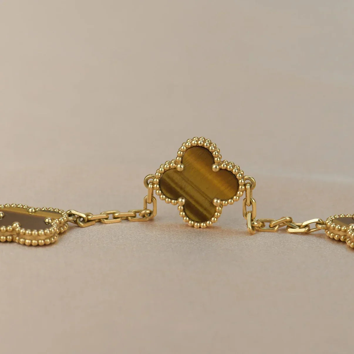 [Lume Jewelry]New  CLOVER 5 MOTIFS TIGER EYE BRACELET COLLECTION