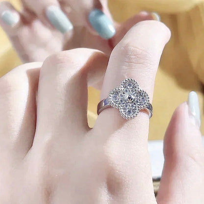 ¡®Lume Jewelry¡¯CLOVER DIAMOND RING