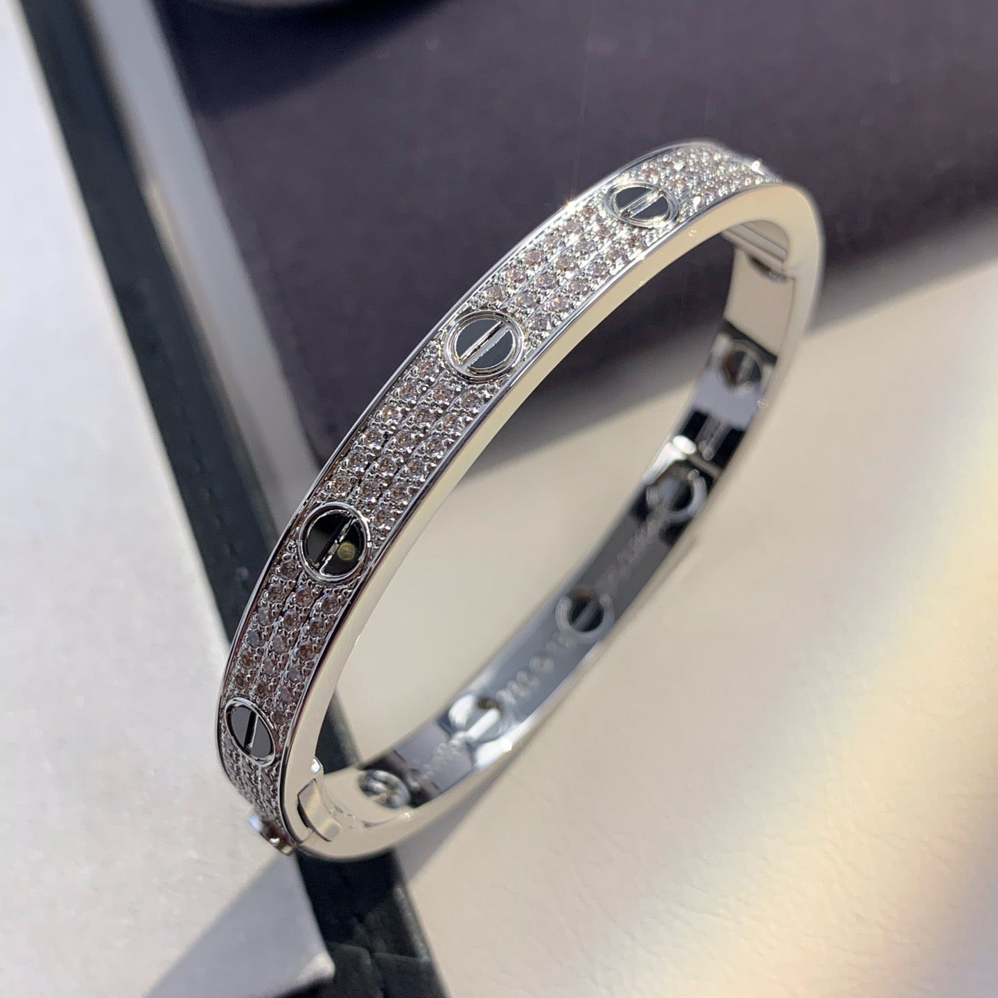 ¡®Lume Jewelry¡¯LOVE BRACELET 6.1MM DIAMOND-PAVED CERAMIC