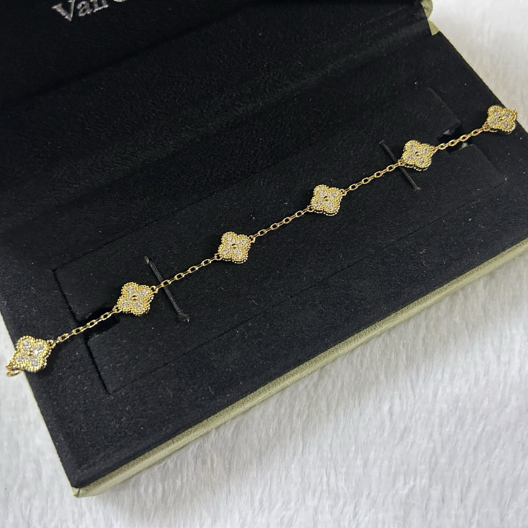 [Lume Jewelry]New CLOVER 6 MOTIF DIAMOND BRACELET