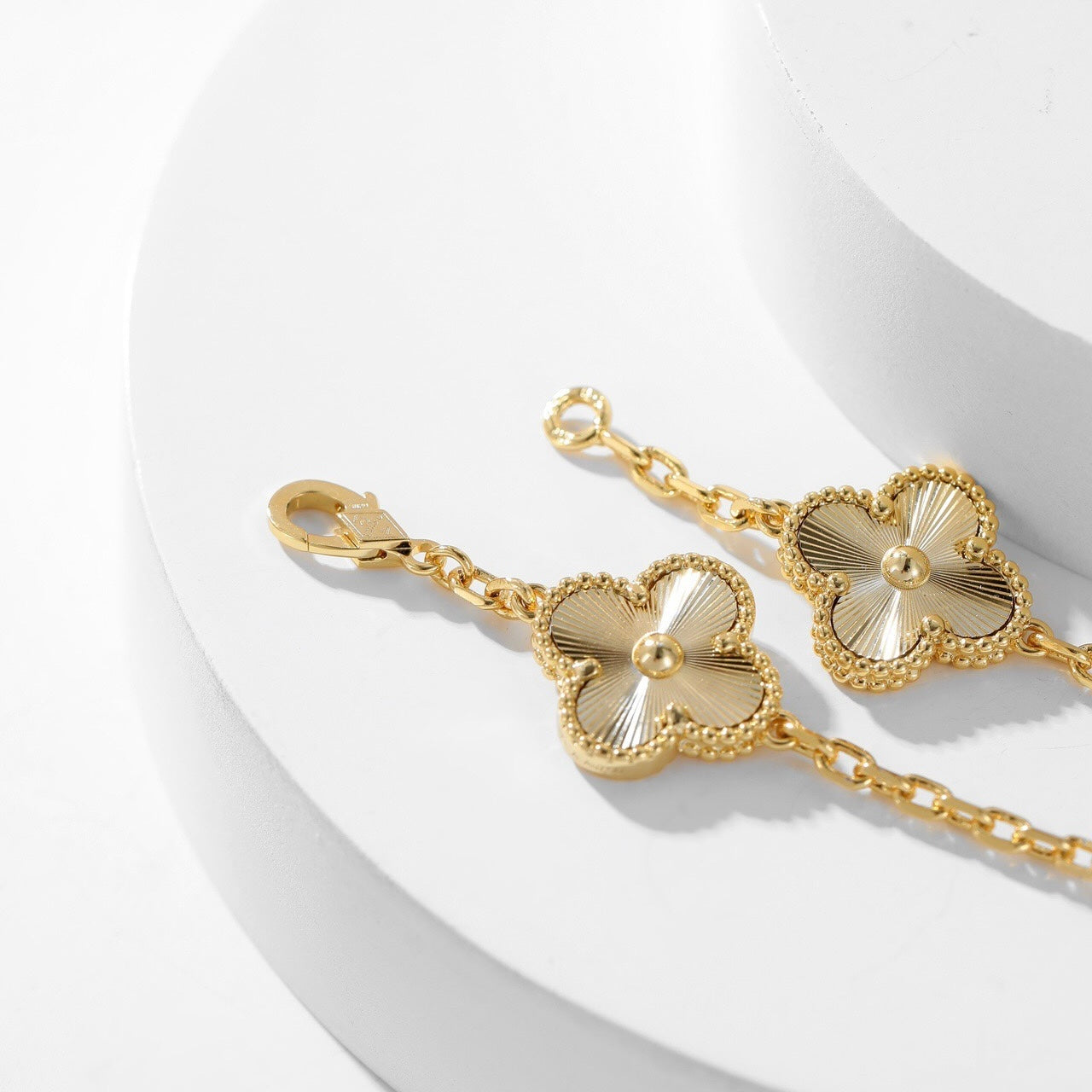 ¡®Lume Jewelry¡¯CLOVER 10 MOTIFS LASER NECKLACE
