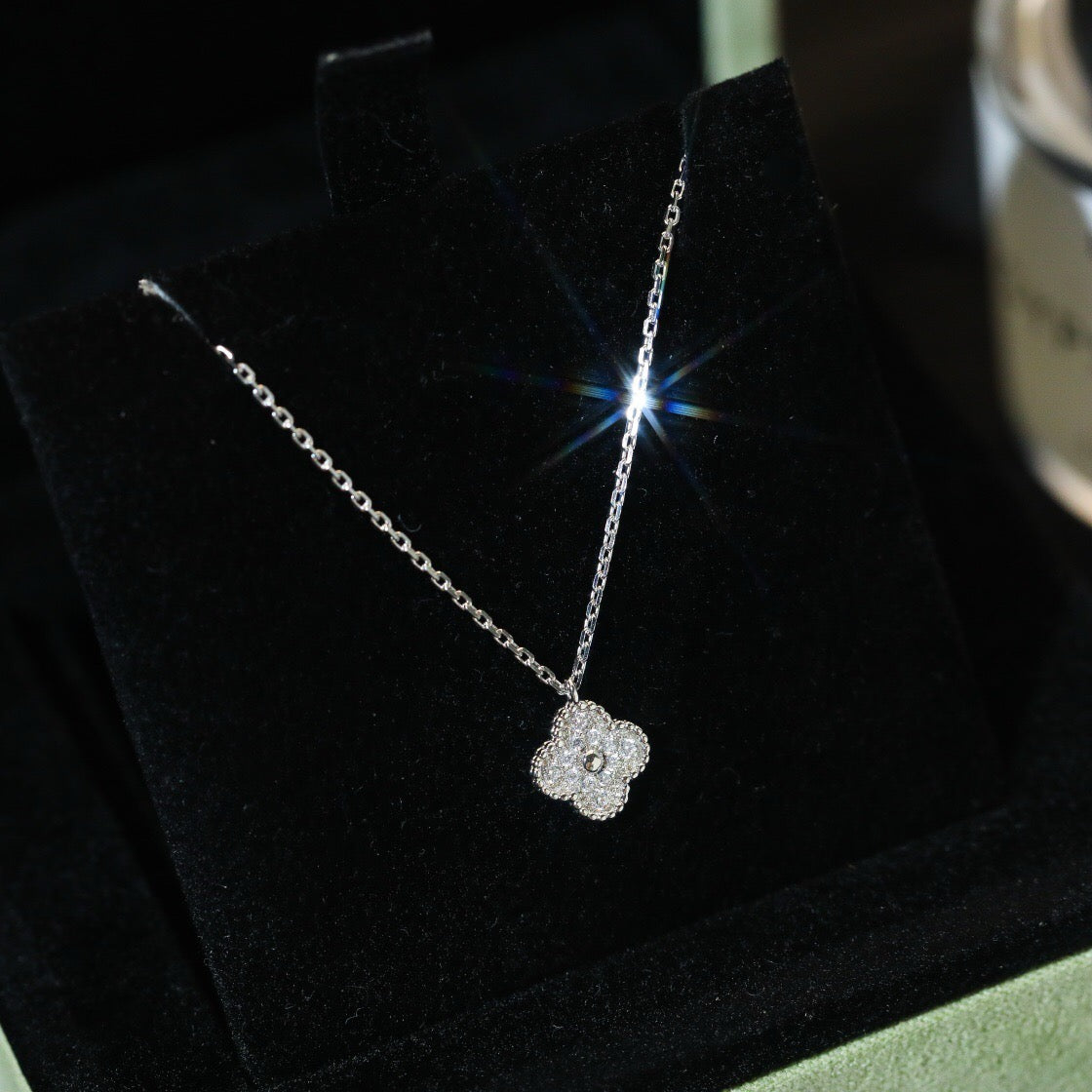 ¡®Lume Jewelry¡¯CLOVER MINI 9.5MM PENDANT DIAMOND NECKLACE