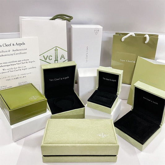 ¡®Lume Jewelry¡¯VA CLOVER BRACELET NECKLACE RING BOX GIFT BAG