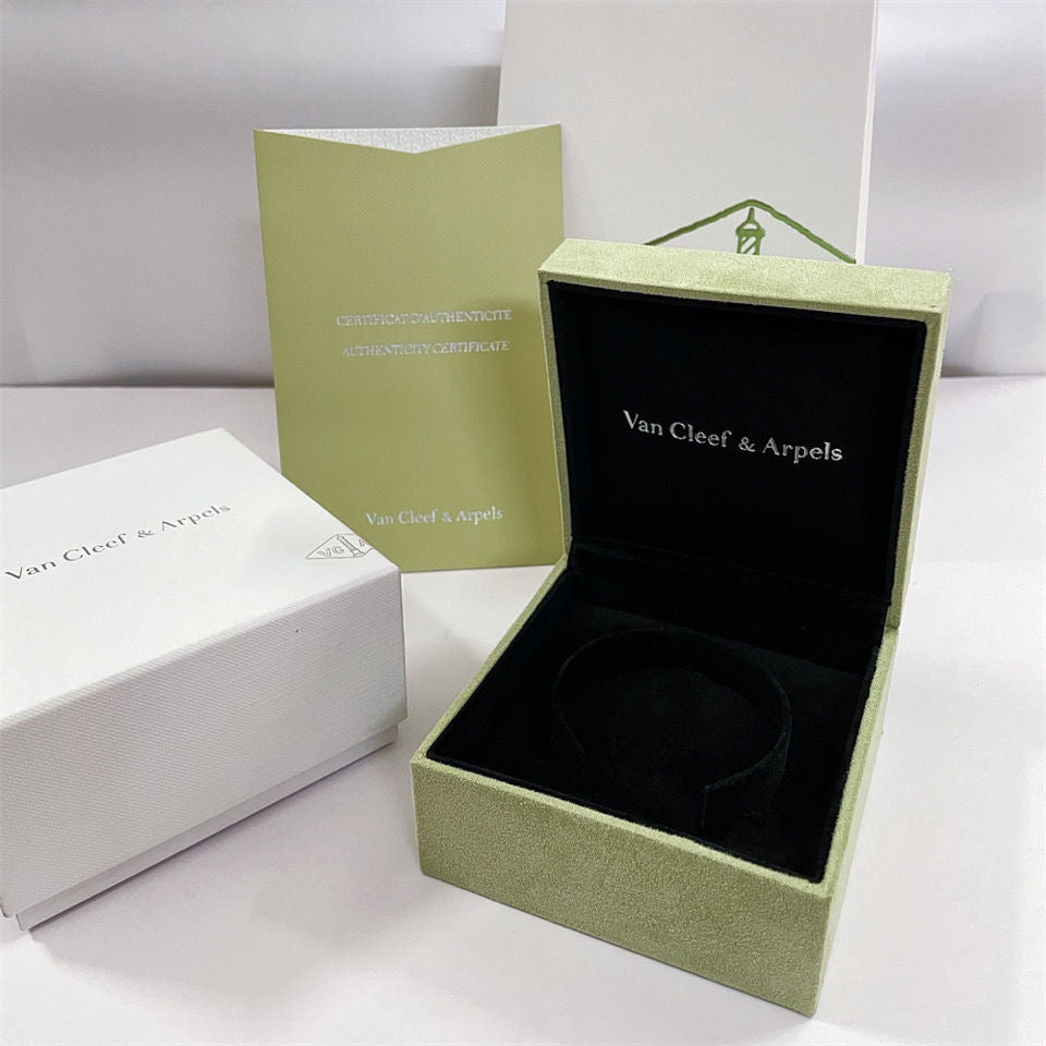 ¡®Lume Jewelry¡¯VA CLOVER BRACELET NECKLACE RING BOX GIFT BAG