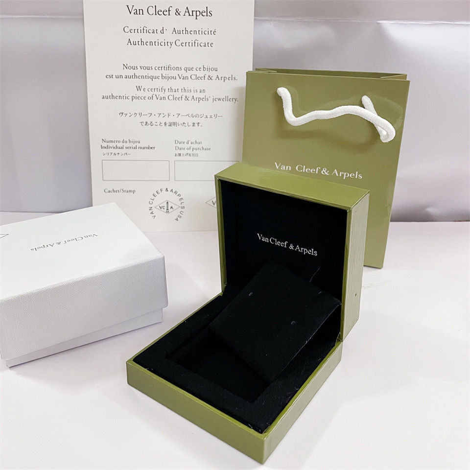 ¡®Lume Jewelry¡¯VA CLOVER BRACELET NECKLACE RING BOX GIFT BAG